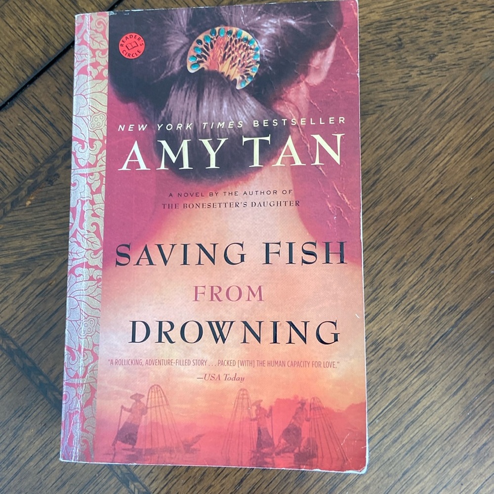 Amy Tan- Saving Fish From Drowning Paperback Book